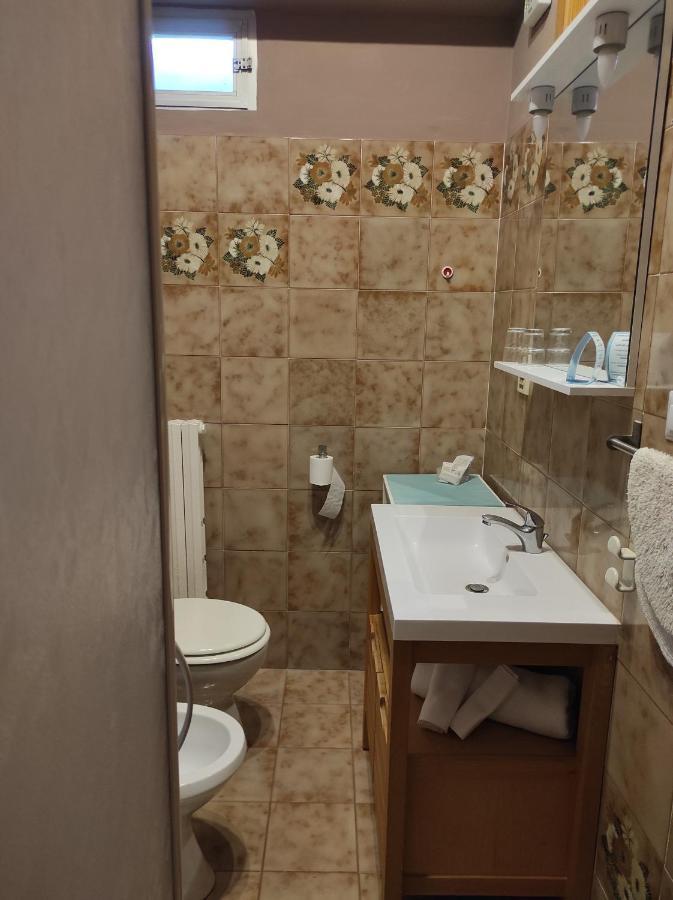 B&B Residenza Leonardo Falconara Marittima Exteriör bild