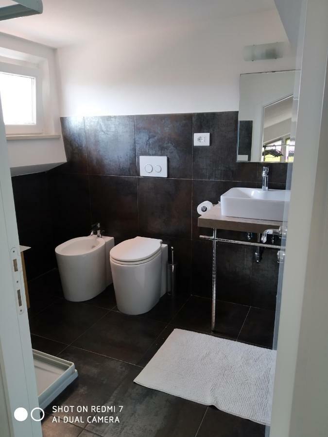 B&B Residenza Leonardo Falconara Marittima Exteriör bild